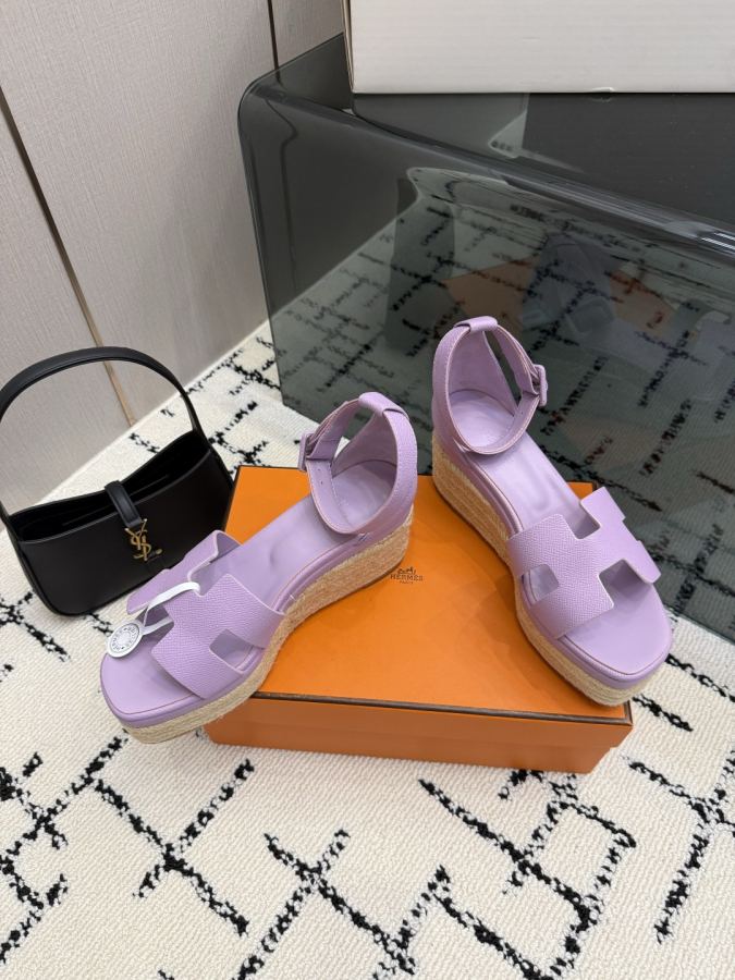 Hermes women's shoes Hermes 2026 Santorini H — AAA Quality Replica — photo 4