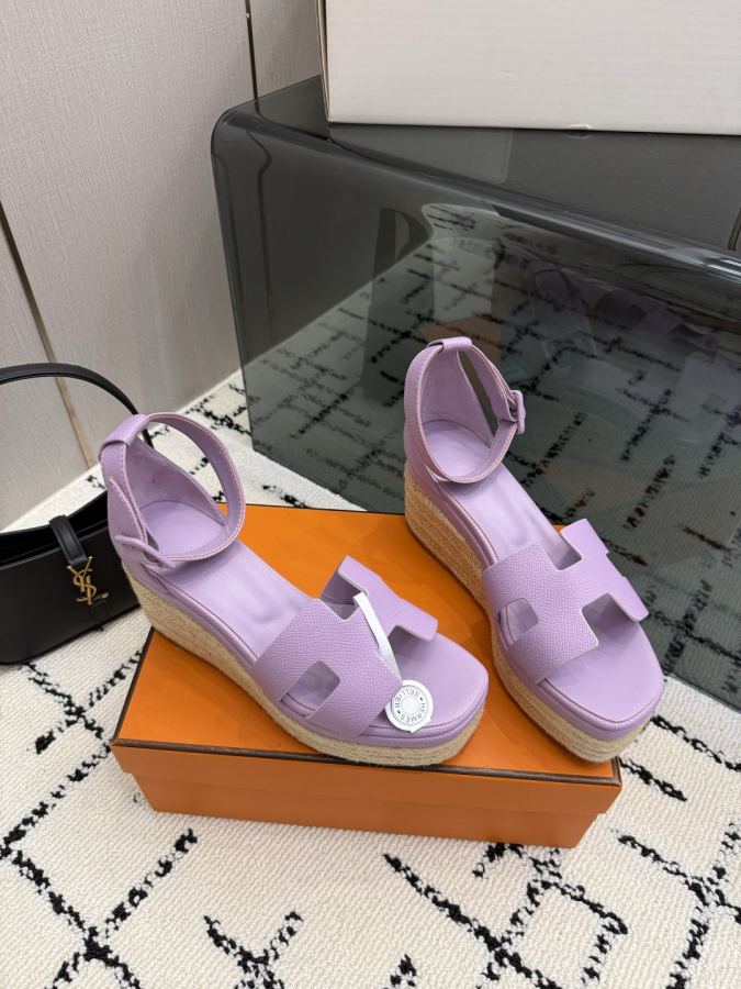 Hermes women's shoes Hermes 2026 Santorini H — AAA Quality Replica — photo 2