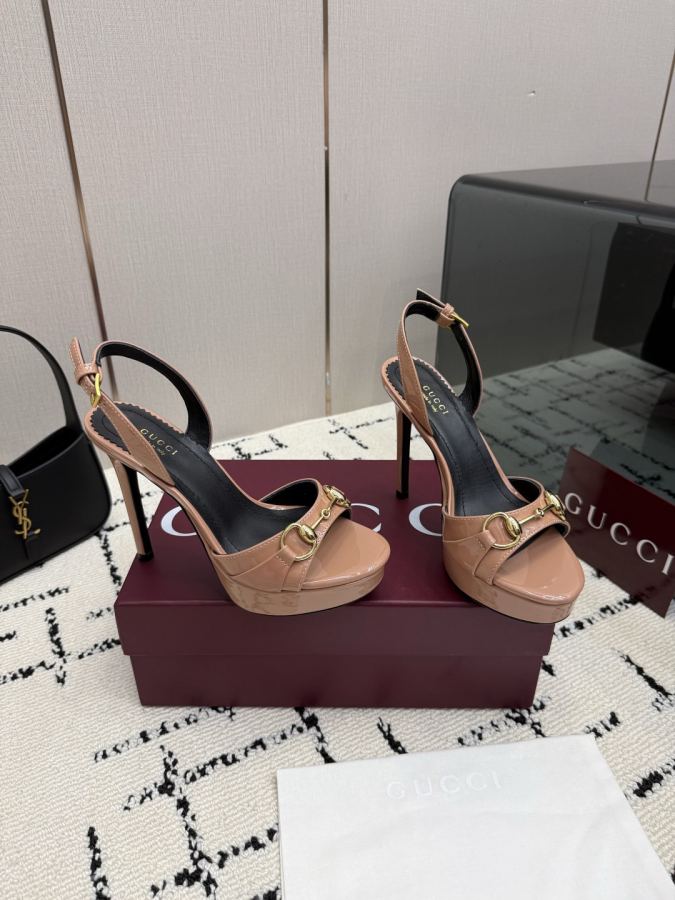 Gucci women's shoes Gucci New Collection Sandals — 1:1 Replica — photo 2
