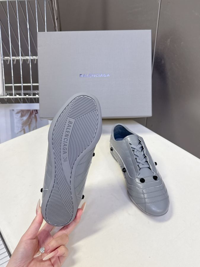 Balenciaga Women's Shoes Balenciaga New — 1:1 Replica For Sale — photo 9