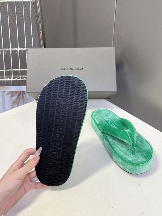 Balenciaga Women's Shoes Balenciaga New — Premium Replica — photo 9