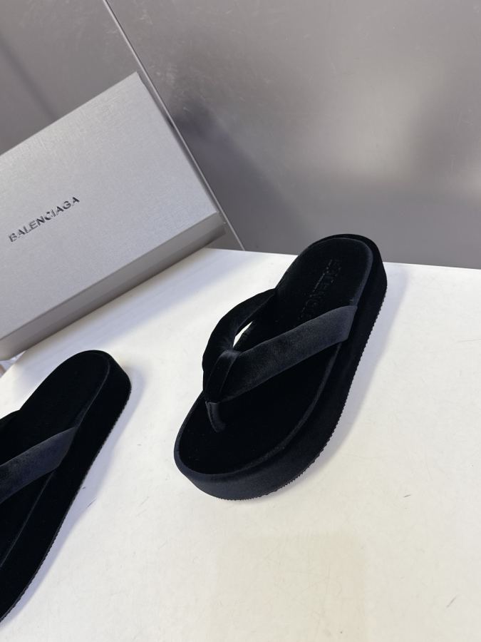 Balenciaga Women's Shoes Balenciaga — 1:1 Replica For Sale — photo 3