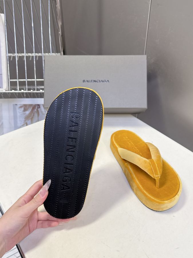Balenciaga Women's Shoes Balenciaga New — 1:1 Replica For Sale — photo 9