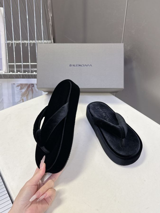 Balenciaga Women's Shoes Balenciaga — 1:1 Replica For Sale — photo 4