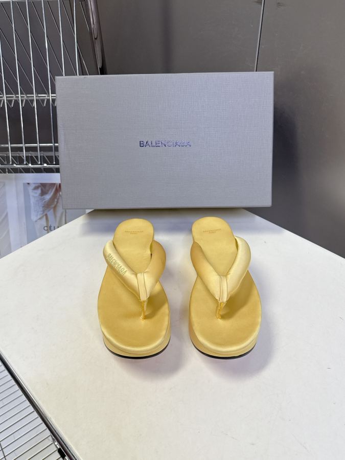 Balenciaga Women's Shoes Balenciaga New — Premium Replica