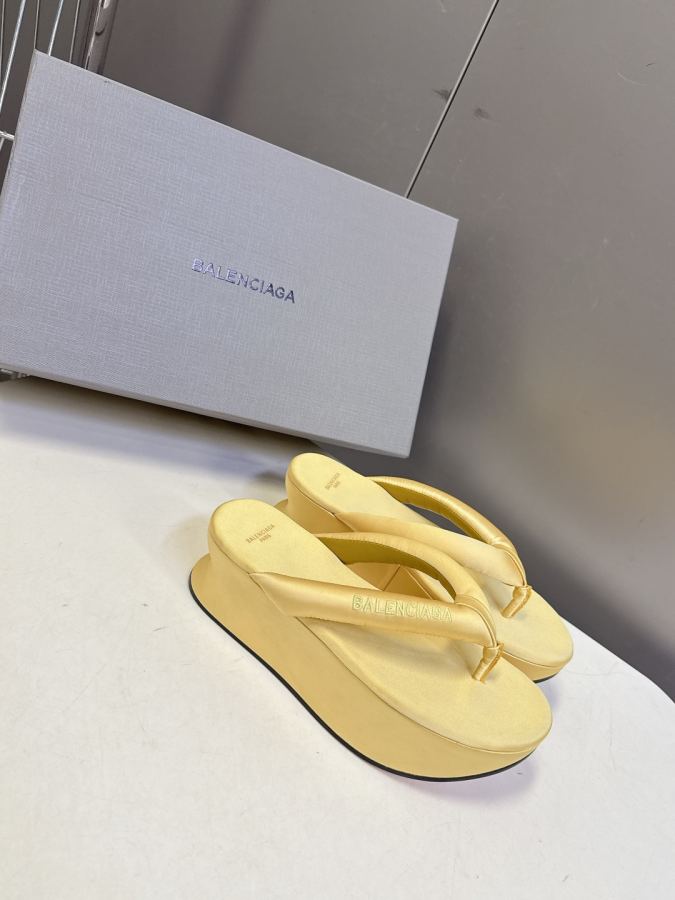 Balenciaga Women's Shoes Balenciaga New — Premium Replica — photo 2
