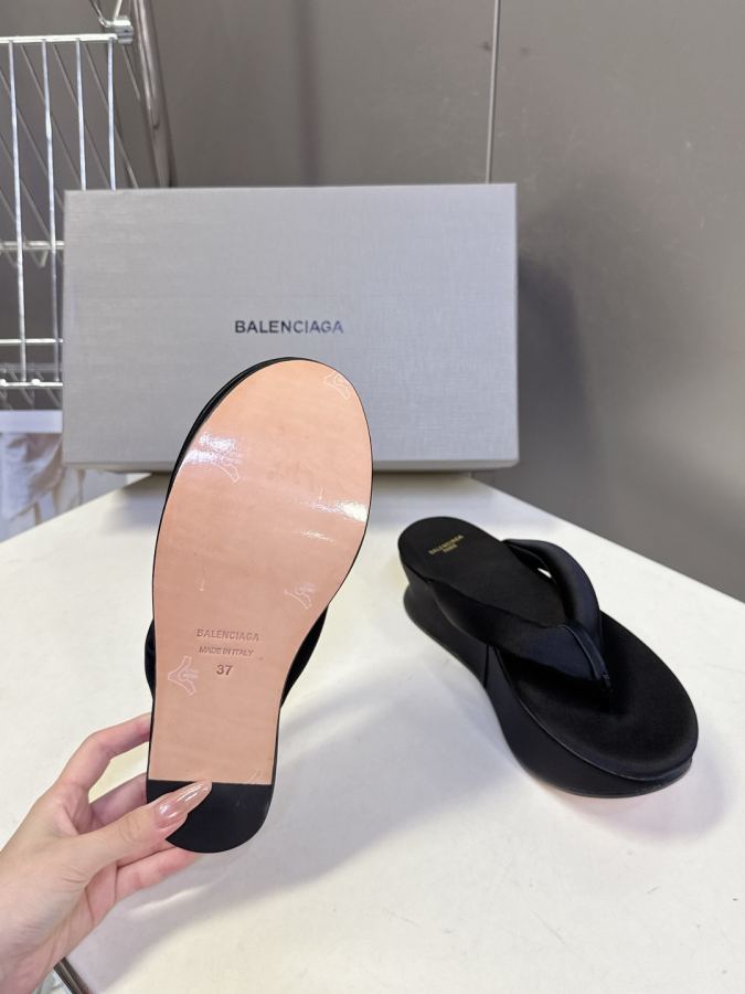 Balenciaga Women's Shoes Balenciaga New — 1:1 Replica — photo 9