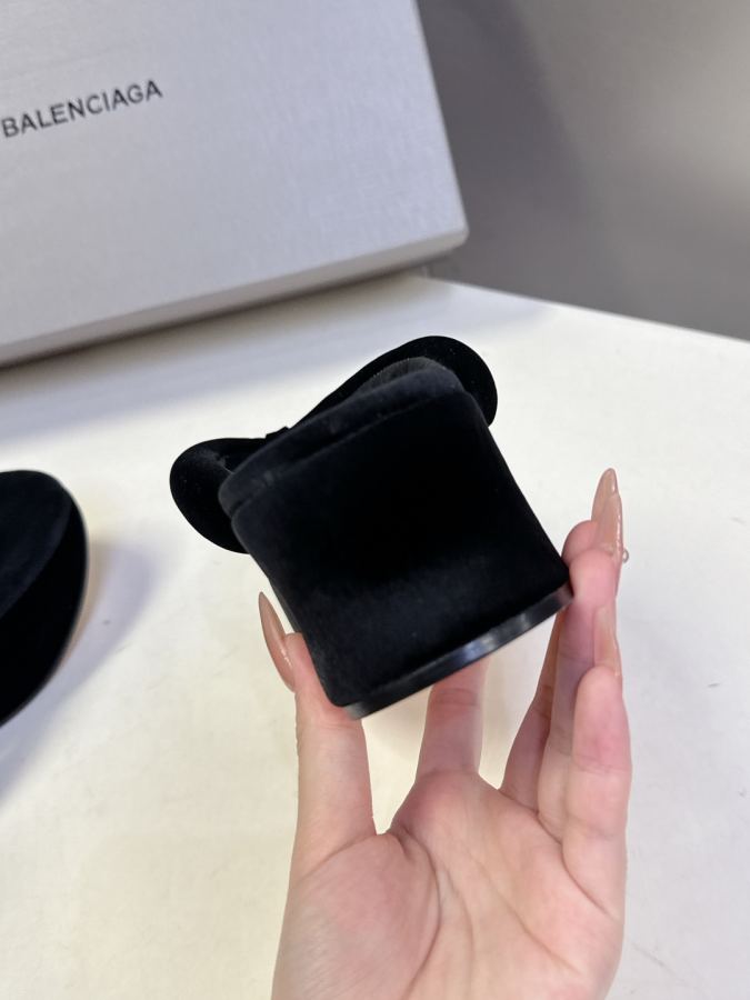 Balenciaga Women's Shoes Balenciaga New — 1:1 Replica For Sale — photo 9