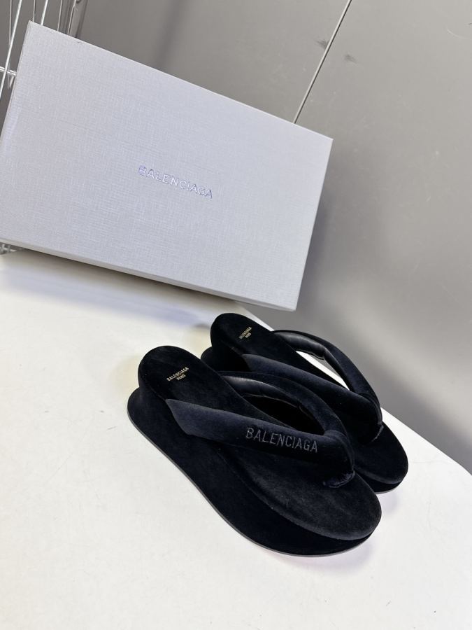Balenciaga Women's Shoes Balenciaga New — 1:1 Replica For Sale — photo 2