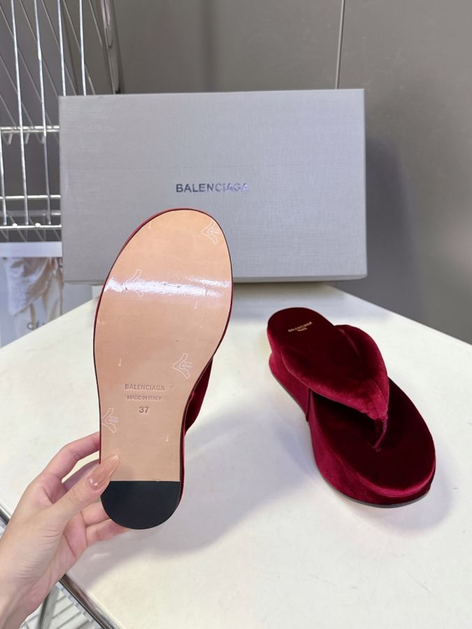 Balenciaga Women's Shoes Balenciaga New — Premium Replica — photo 9