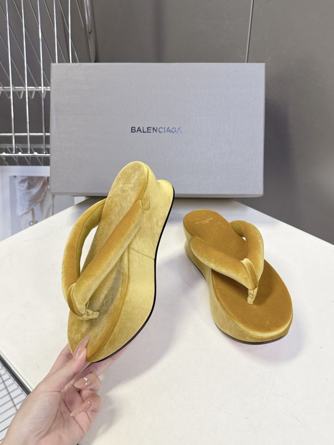 Balenciaga Women's Shoes Balenciaga New — 1:1 Replica — photo 4