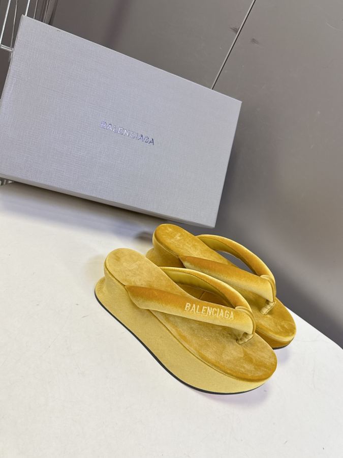 Balenciaga Women's Shoes Balenciaga New — 1:1 Replica — photo 2