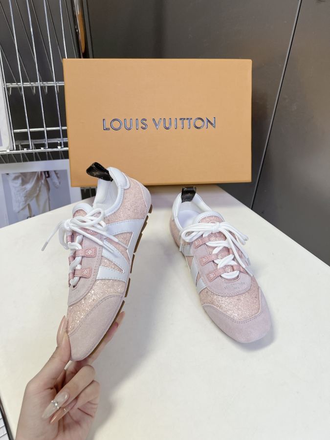 LV women's shoes L’s latest sequined ballet training flats — AAA Quality Replica — photo 4