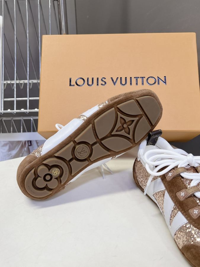 LV women's shoes L’s latest sequined ballet training flats — AAA Quality Replica — photo 9
