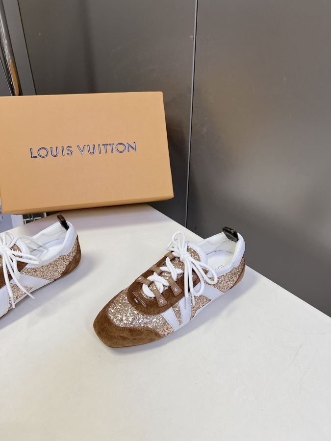 LV women's shoes L’s latest sequined ballet training flats — AAA Quality Replica — photo 3