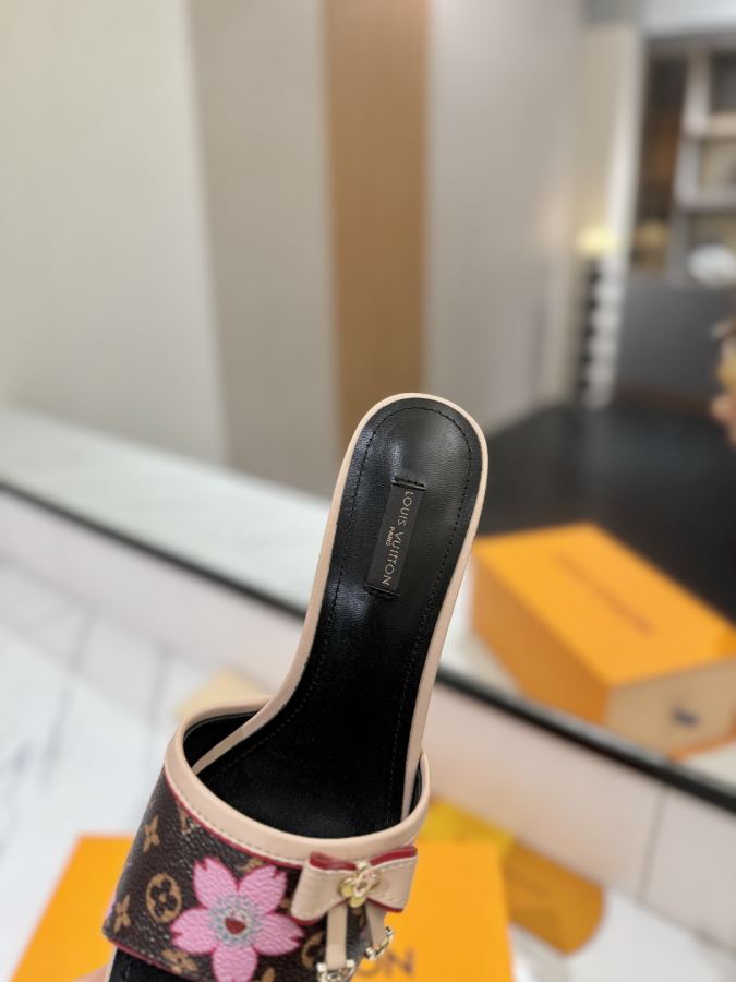 LV women's shoes sandals, latest catwalk style, official website series, perfect last + LV new element button design, original inverted last, 1:1 shape, high-end quality, imported fabrics — photo 7