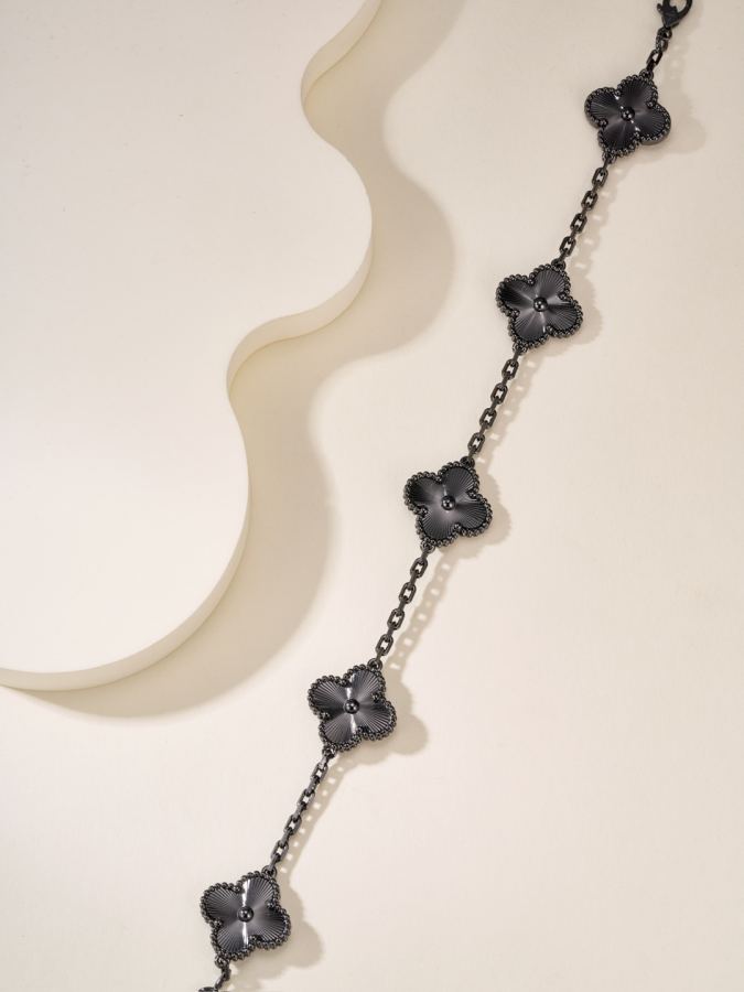 Van Cleef & Arpels Jewelry Black Gold Laser Five-Flower Bracelet — AAA Quality Replica — photo 5