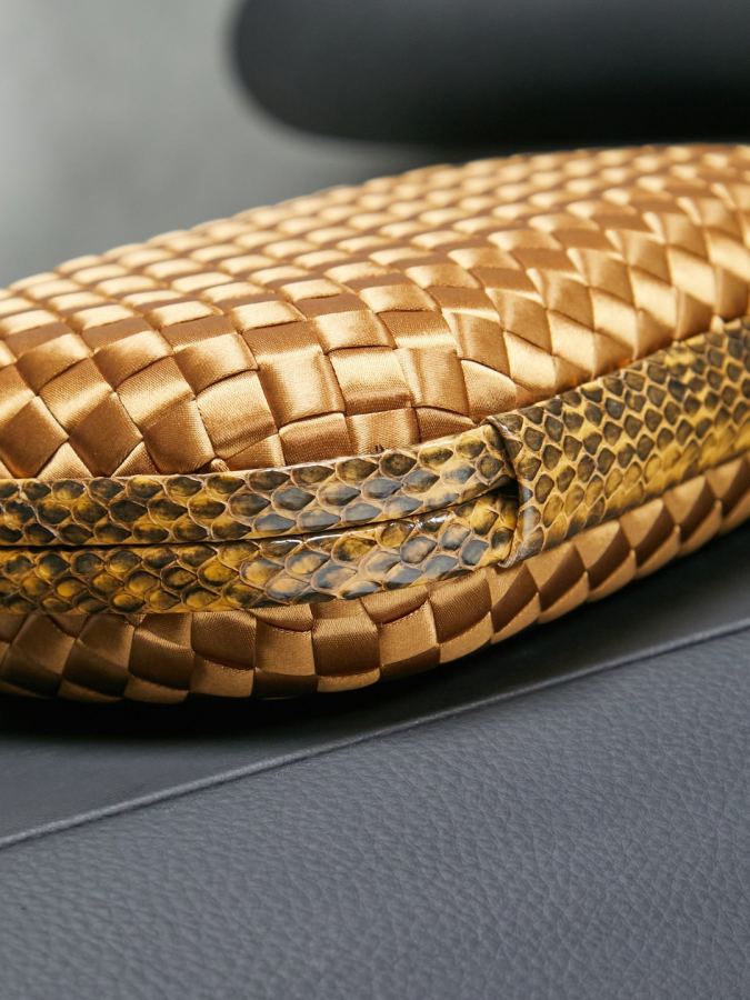 Bottega Veneta bag BV Knot knute Logo — photo 5