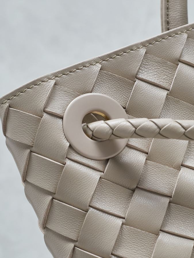 Bottega Veneta bag BV 2023 Andiamo Bottega Veneta Andiamo Rosie Hunting-Whiteley pick — AAA Quality Replica — photo 6