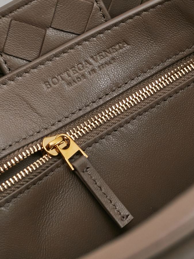 Bottega Veneta bag 2023 New Andiamo Rosie Hunting-Whiteley pick — AAA Quality Replica — photo 7