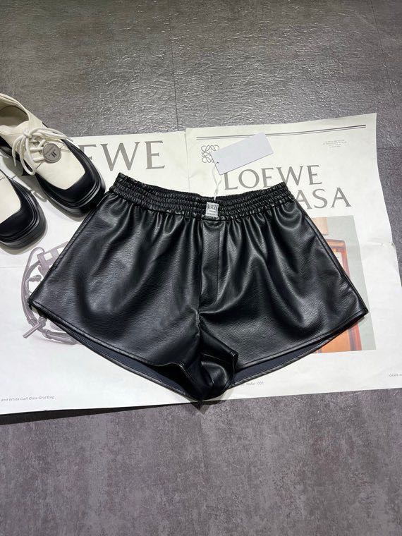 MM6 Women Daily Casual Commuting Elastic Sports Solid Color Composite Pebbled Leather Shorts Pants — Premium Replica — photo 4