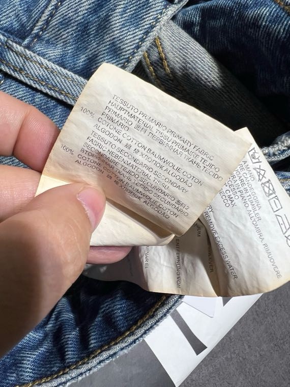 MM6 Women Mm6 Margiela straight-leg loose jeans with front and rear patch pockets, sizes 24-30 — Premium Replica — photo 9