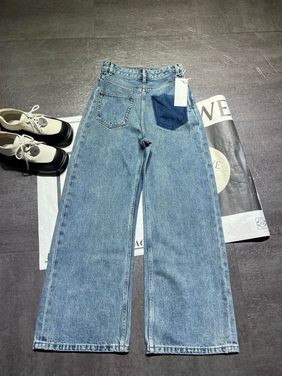 MM6 Women Mm6 Margiela straight-leg loose jeans with front and rear patch pockets, sizes 24-30 — Premium Replica