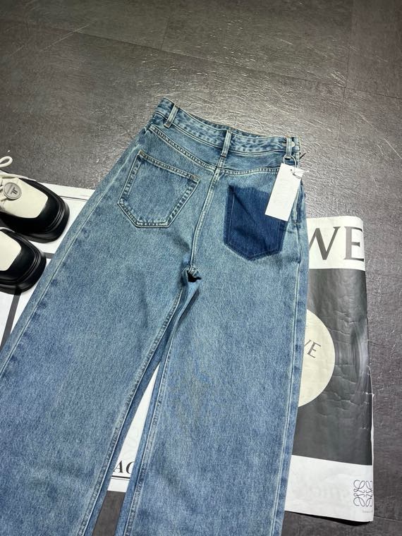 MM6 Women Mm6 Margiela straight-leg loose jeans with front and rear patch pockets, sizes 24-30 — Premium Replica — photo 2