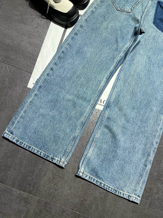 MM6 Women Mm6 Margiela straight-leg loose jeans with front and rear patch pockets, sizes 24-30 — Premium Replica — photo 3