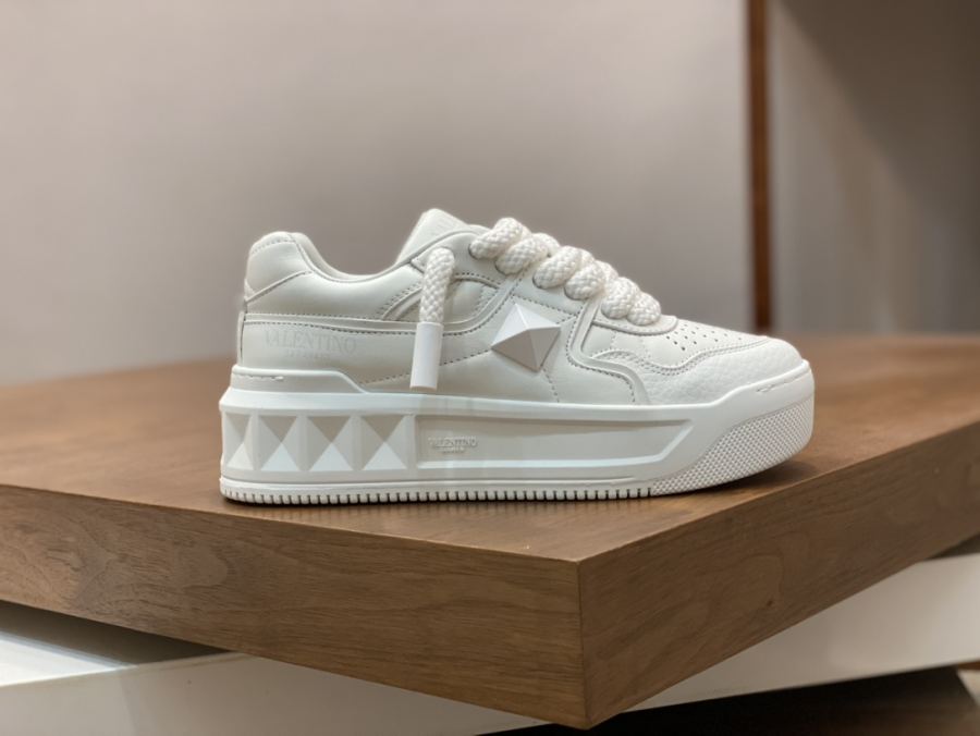 VALENTINO shoe Factory 2023 Valentino Garavani - Valentino Garavani 35-45 — Premium Replica — photo 5