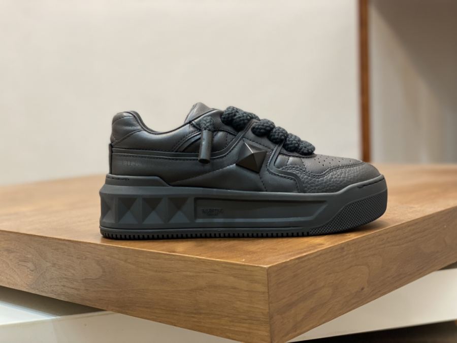 VALENTINO shoe Factory 2023 Valentino Garavani - Valentino Garavani 35-45 — Premium Replica — photo 9