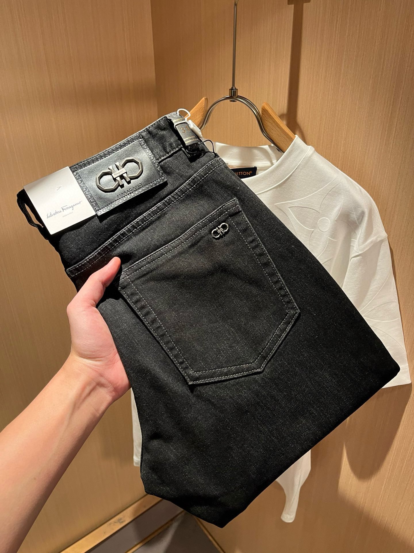 Ferragamo men Ferraga*mo * 2026 New ， ， LOGO ， ；G ， ， ， ， ， 。 ， ， ； Logo ， ， ！ ：29-40