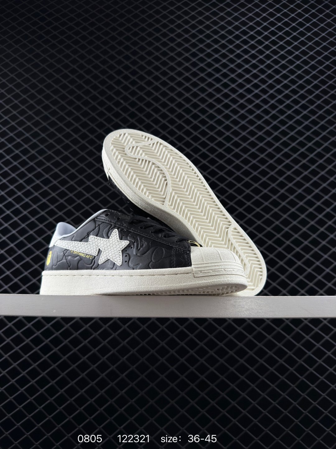 Bape x Adidas Superstar ；JR2702 ：36～45 ：122321 ¥ 105