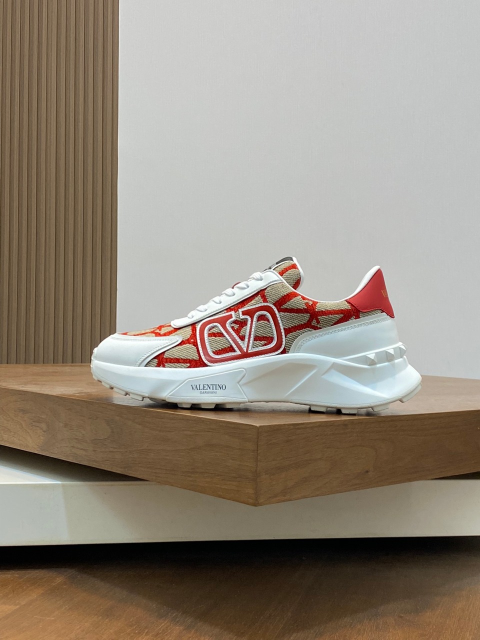 VALENTINO shoe Please contact the homepage for this multi-color detailed picture and real-life video — AAA Quality Replica