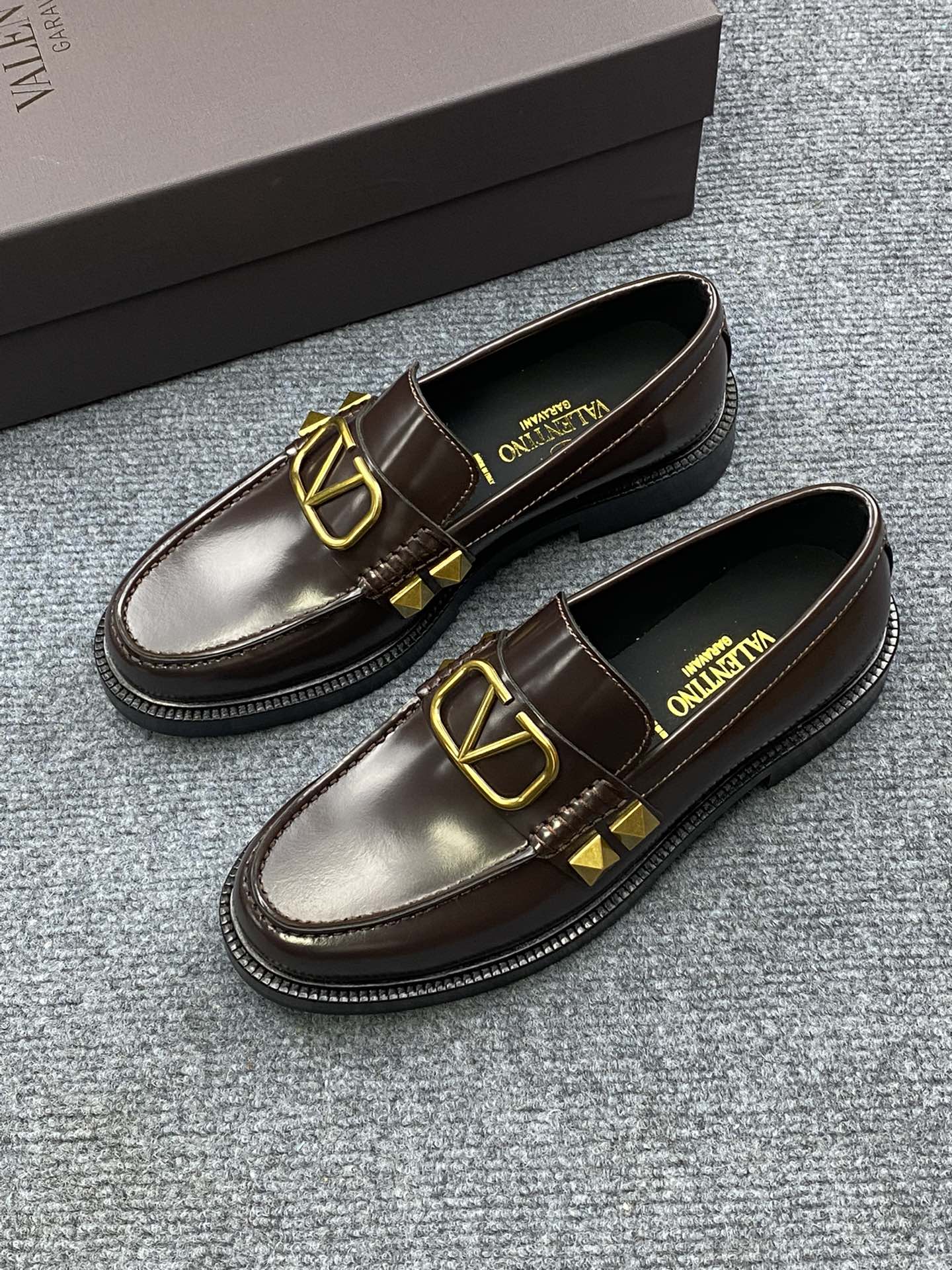 VALENTINO shoe Please contact the homepage for this multi-color detailed picture and real-life video — AAA Quality Replica