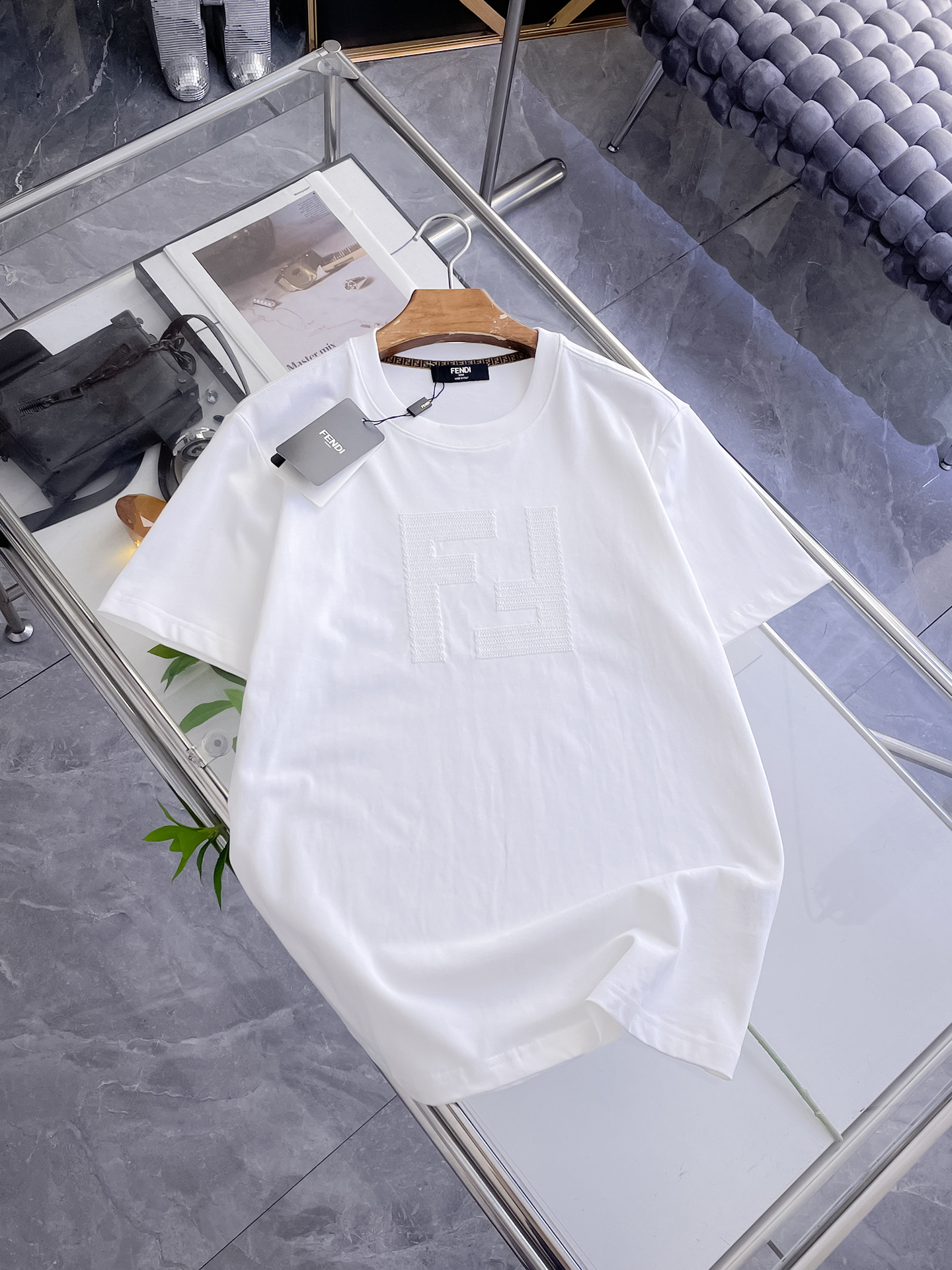 Fendi Herren Fendi26 New T Logo