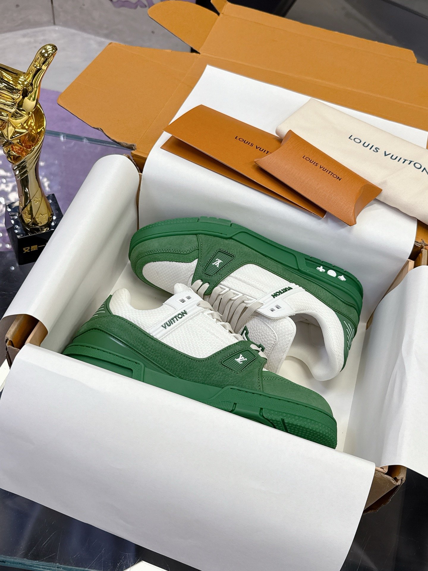 Louis Vuitton shoe Ex-factory price: 360 (aircraft box 10)