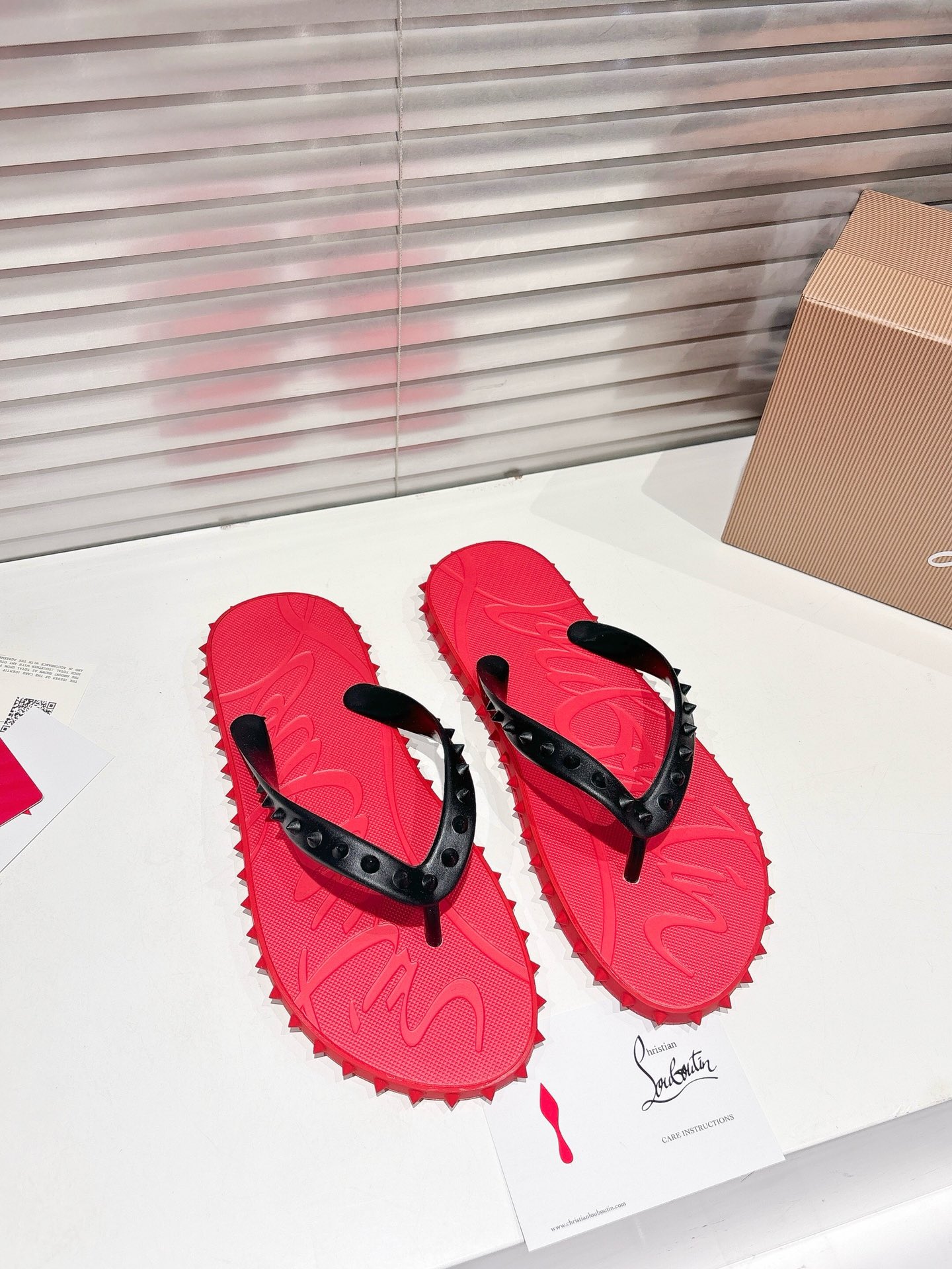 Maison margiela women's shoes ╔Red and black studded flip-flops╗ — Premium Replica