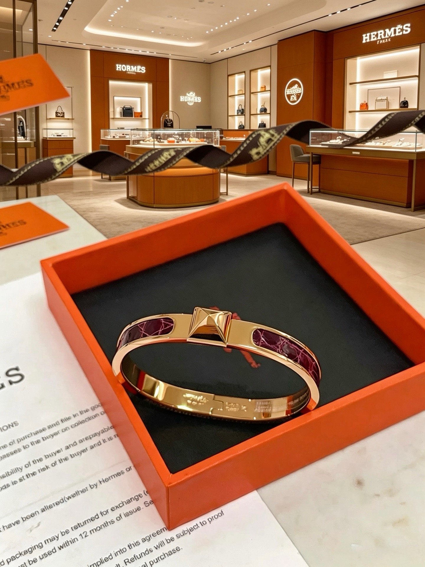 Hermes Clic Clac H Mini Clous bracelet Rose gold plated metal with burgundy crocodile pattern enamel PM