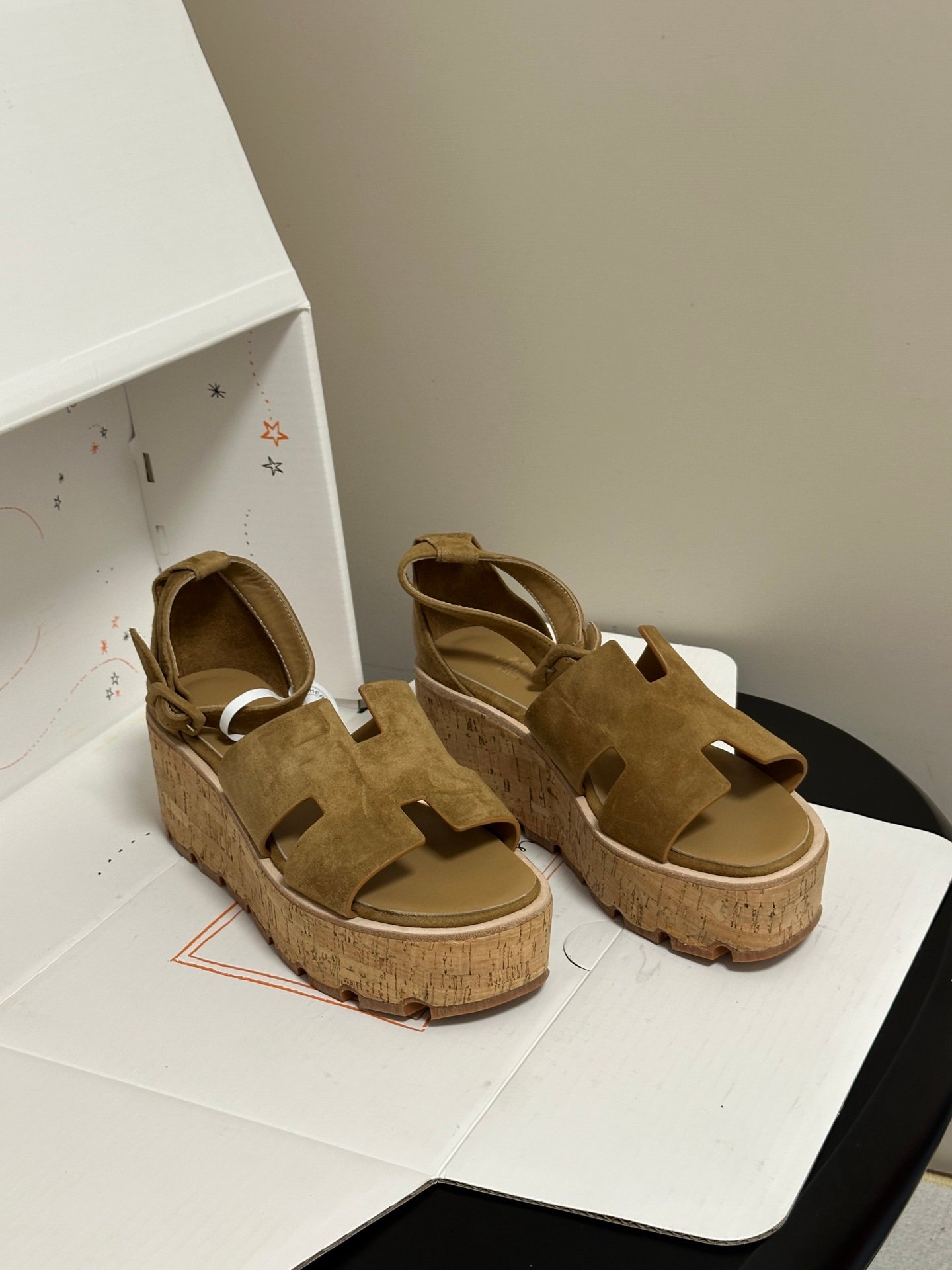 Hermes women's shoes -Top quality (with high-end airplane box )