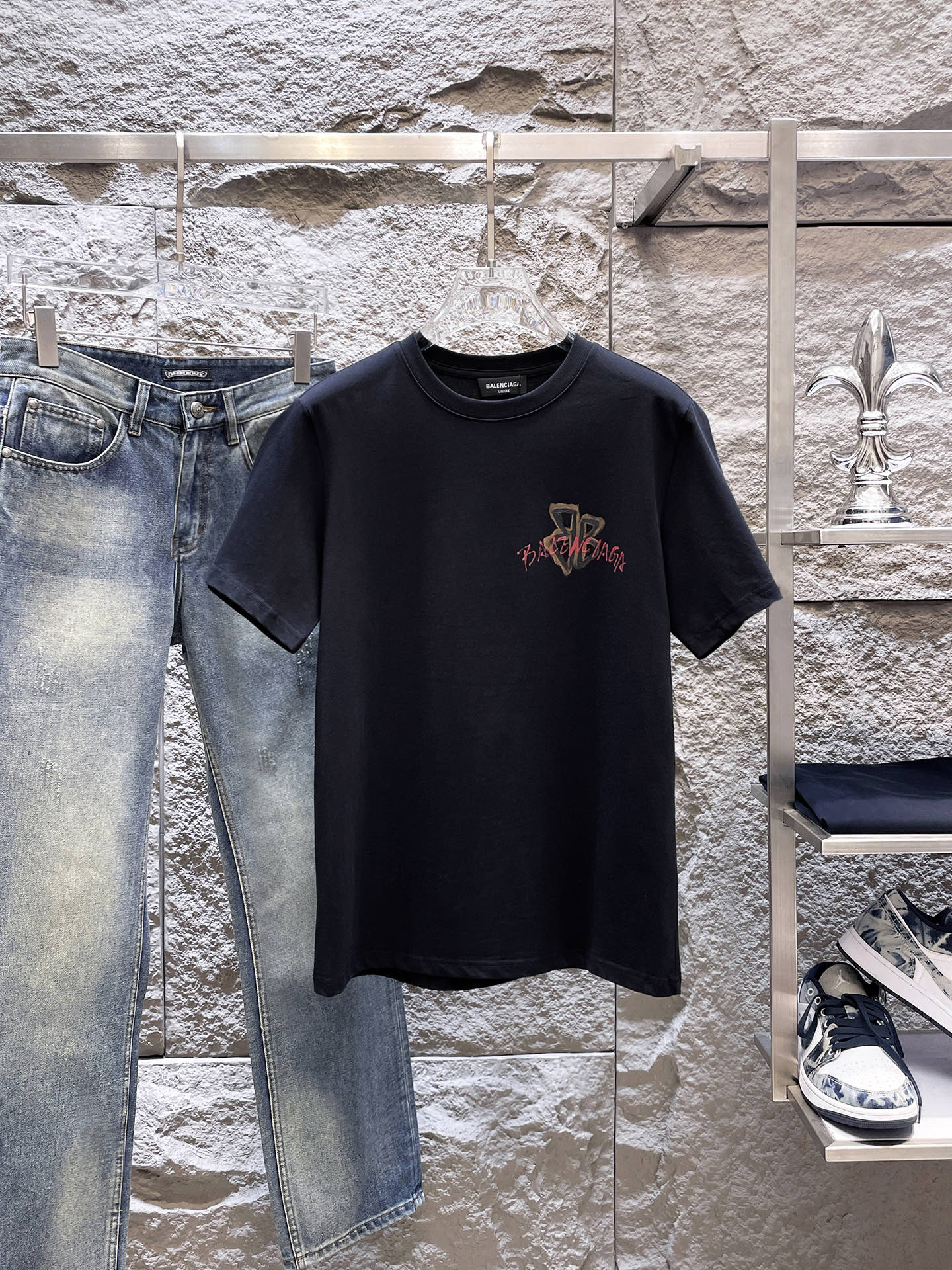 BALENCIAGA men BALENCIAGA 26 SS New T logo. — Premium Replica