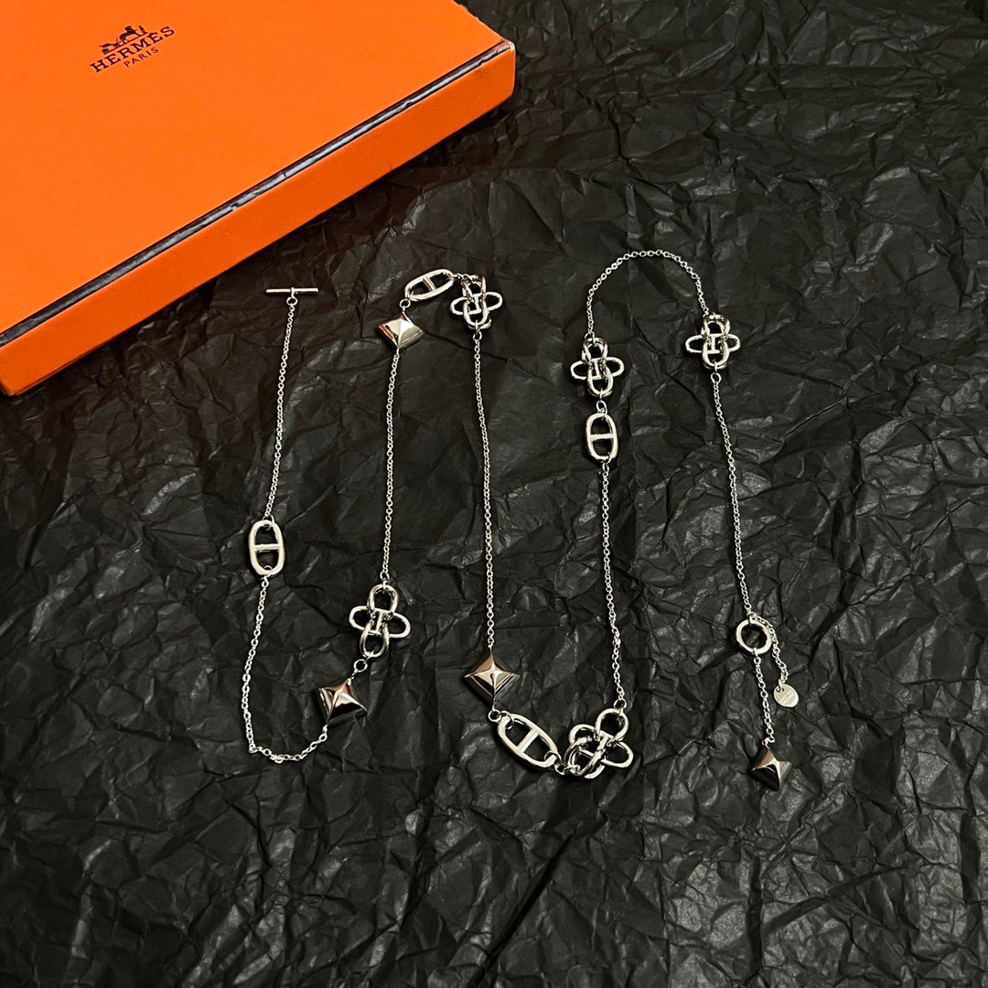 Colar Hermes Chaine d Ancre Punk Metal prateado com ferragens prateadas polidas 80 cm