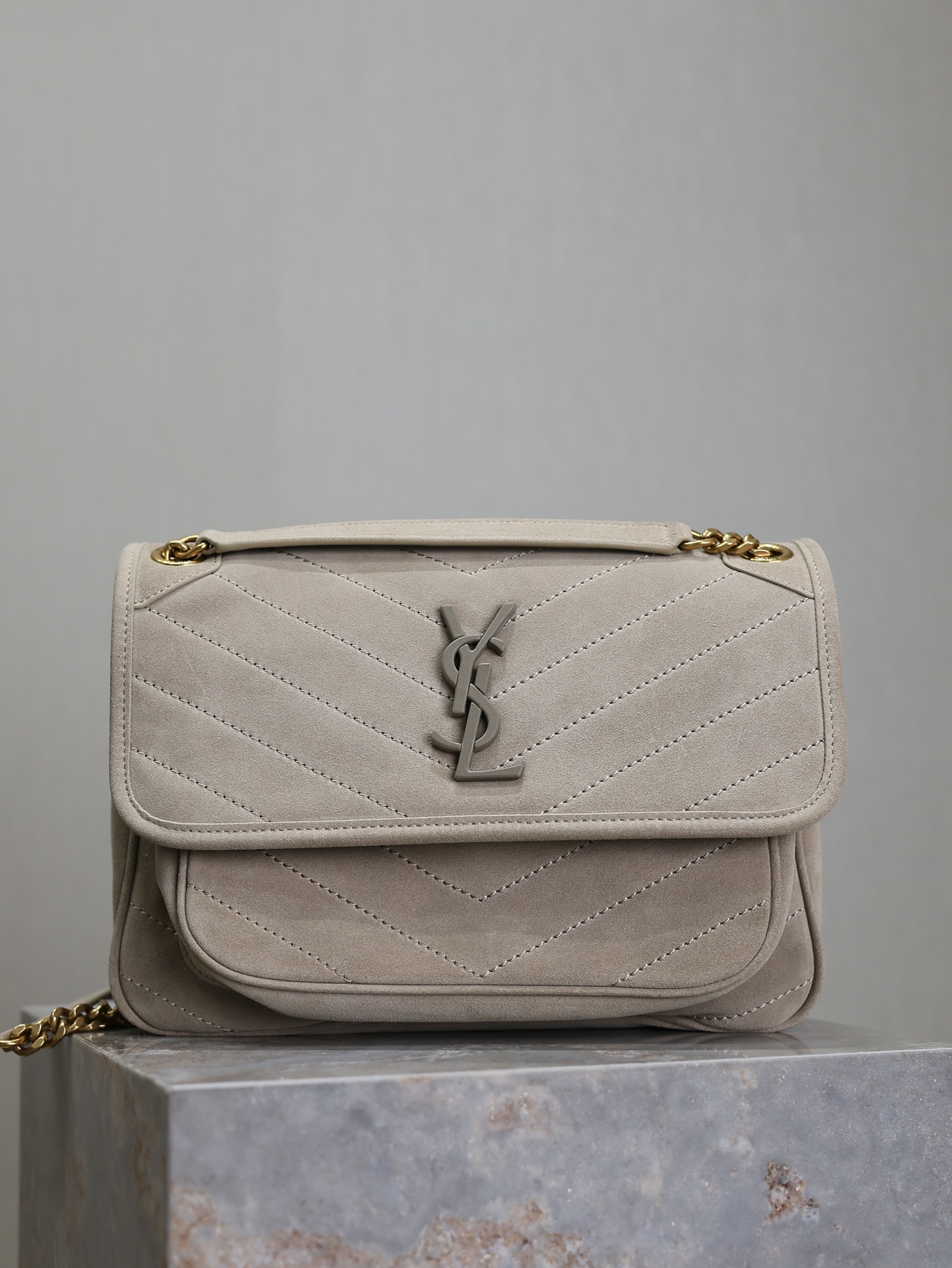 Сумка YSL Серая матовая с золотой пряжкой