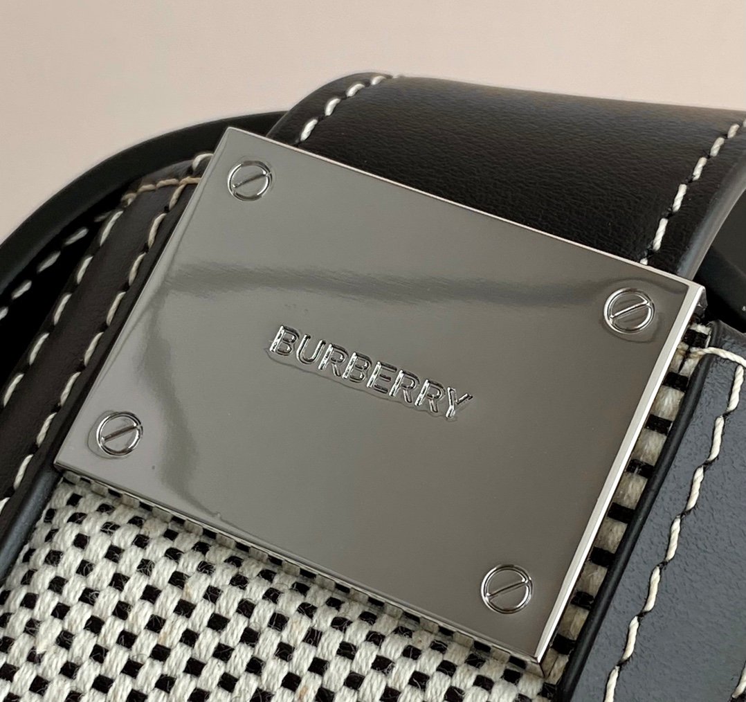 Burberry bag logo ykk