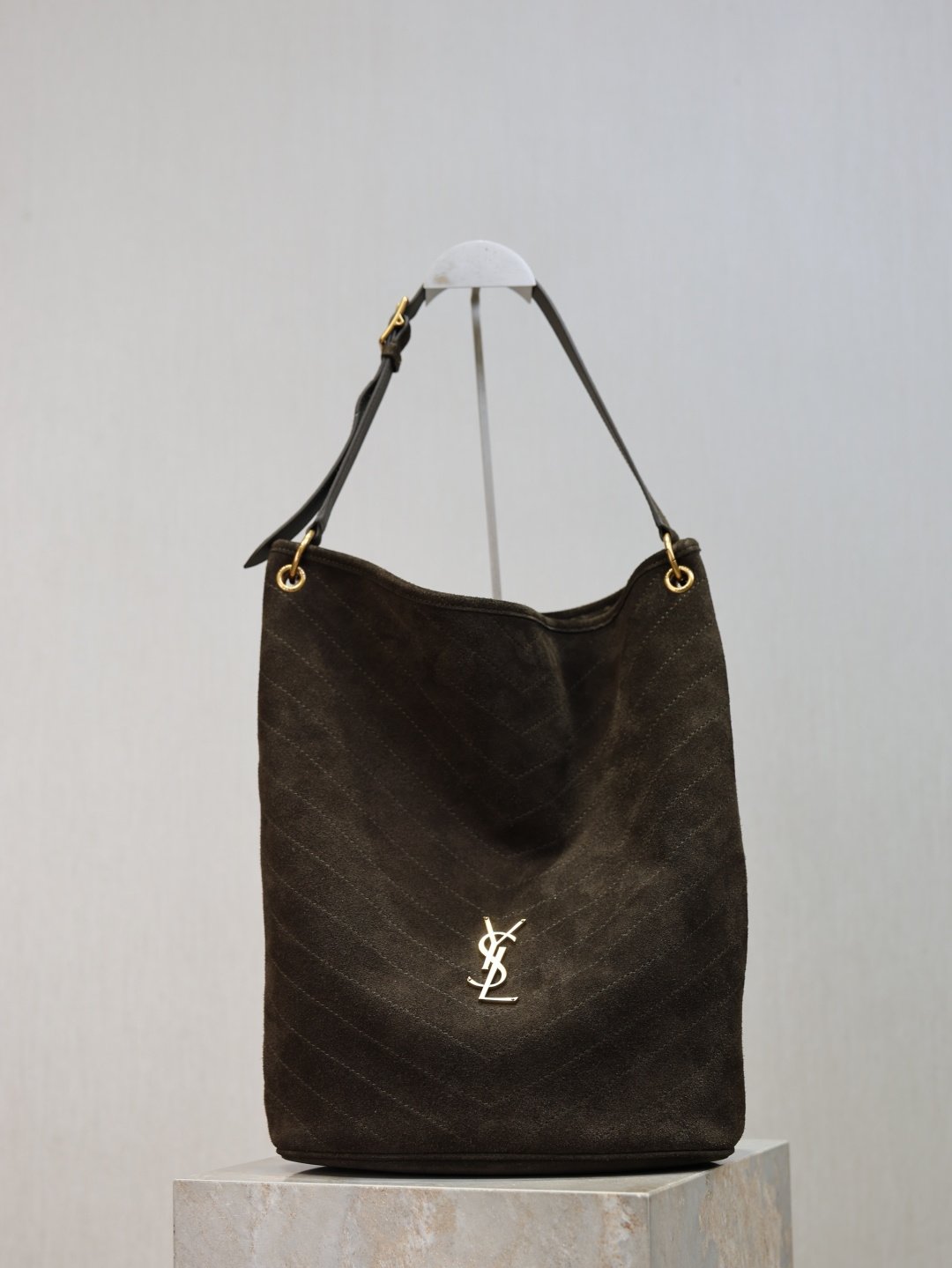 YSL bag Niki's new series of suede bucket bags