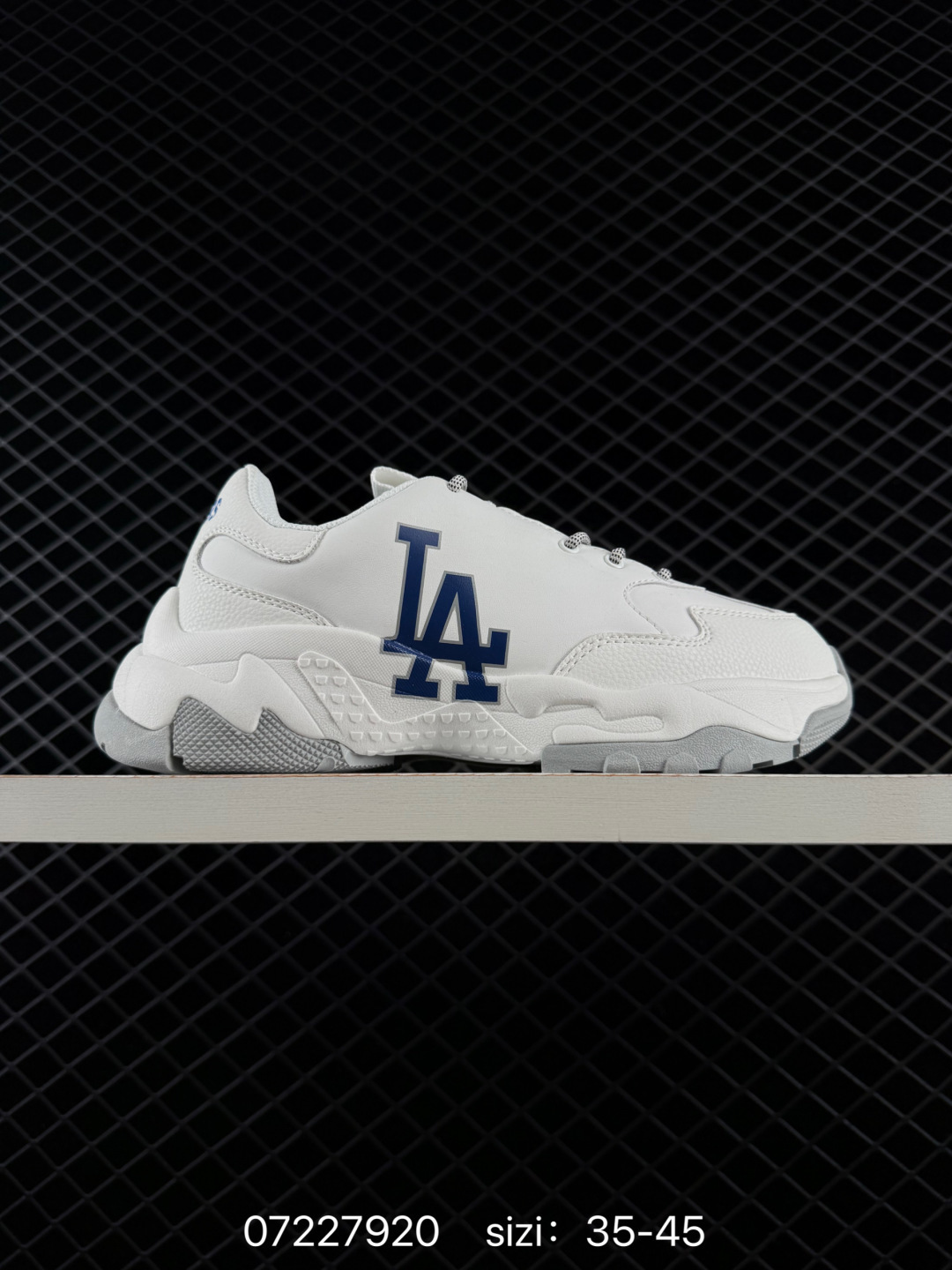 MLB LA Big Ball Chunky White Navy Blue Grey EU 35-45 Sneaker Casual Sneakers - Unisex