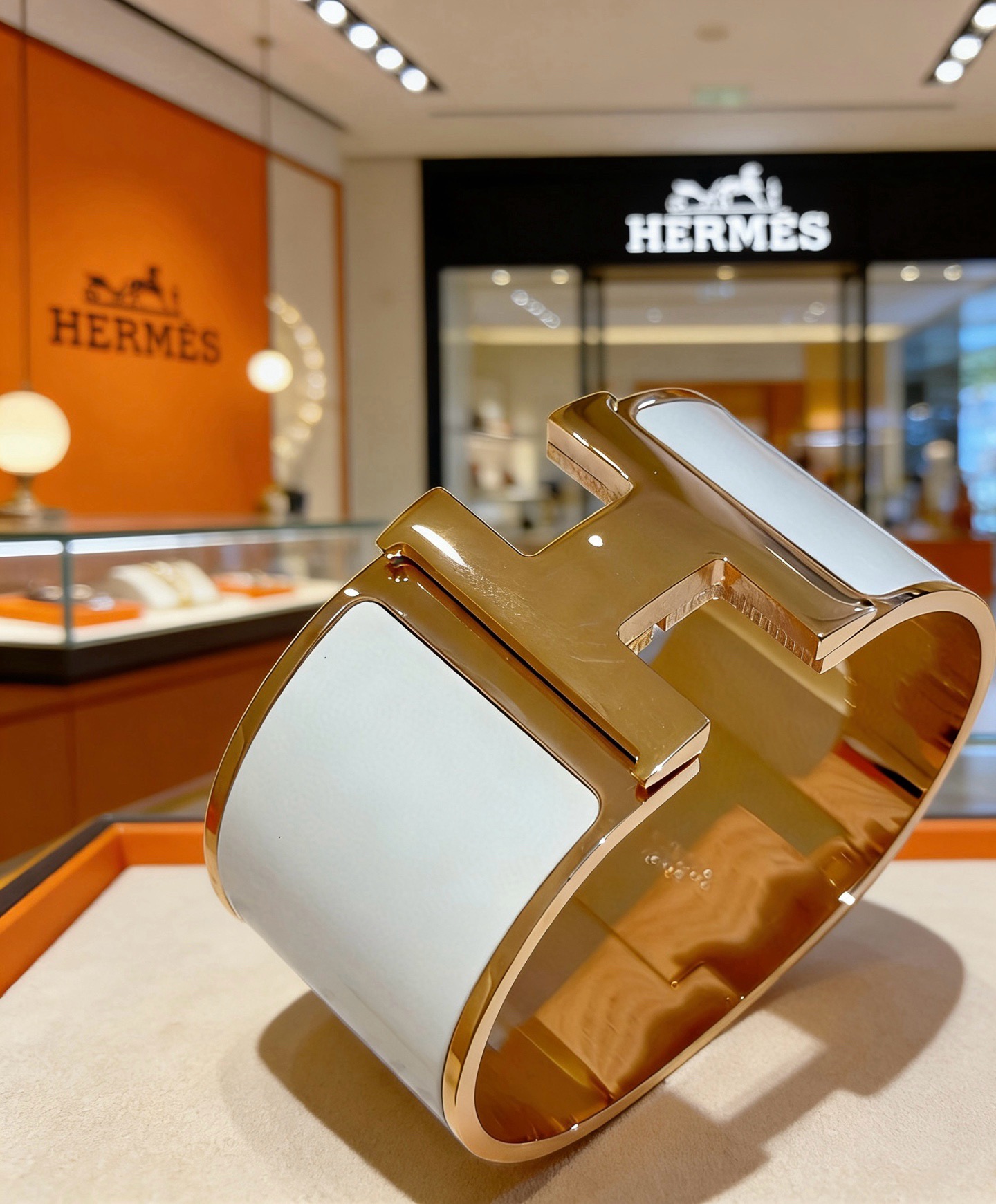 Hermes Clic Clac H bracelet rose gold metal white enamel 33mm