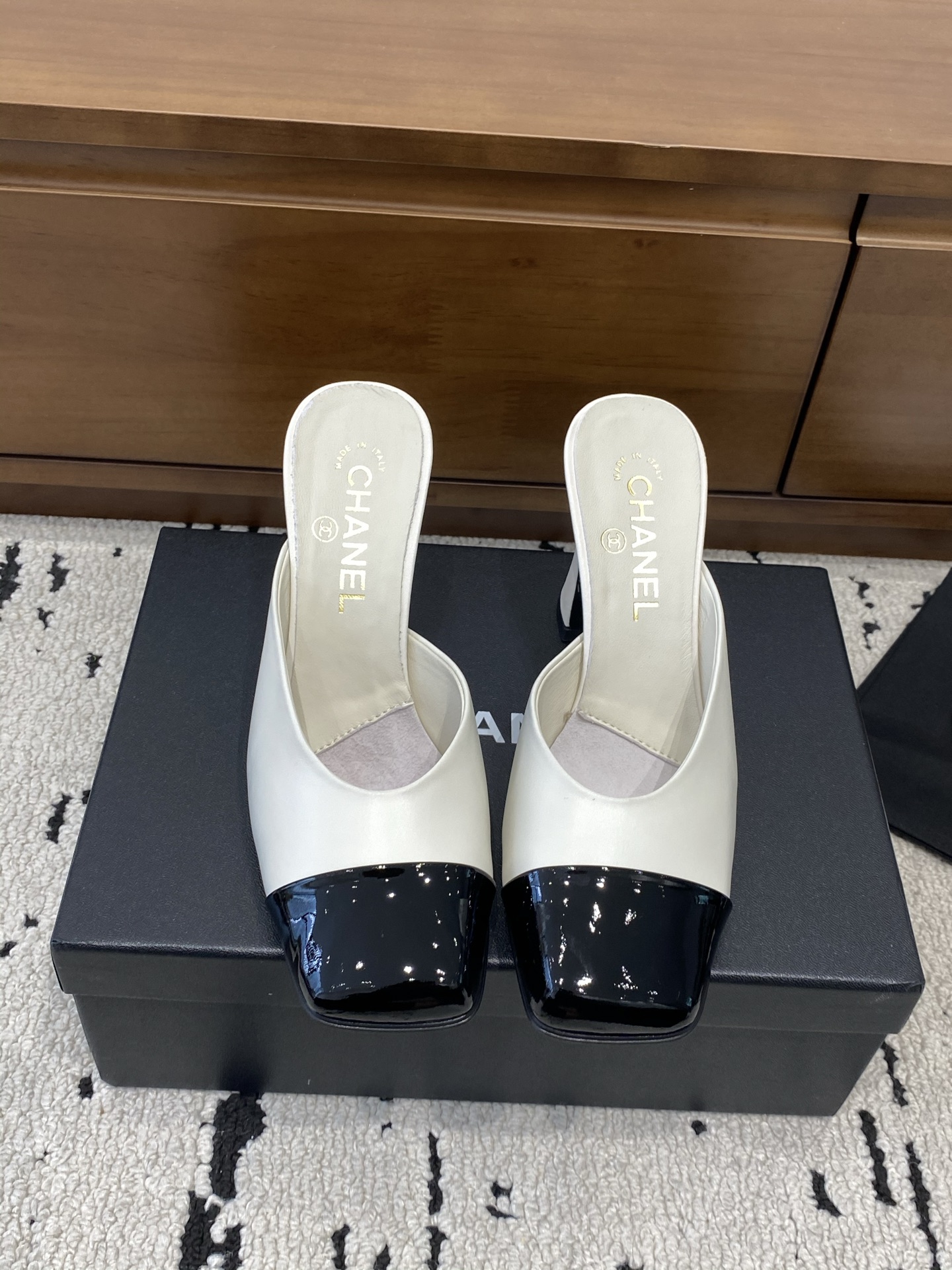 CHANEL women's shoes Xiaoxiang 2026 Early Autumn New square toe Mary Jane thick heel slippers, retro — Premium Replica