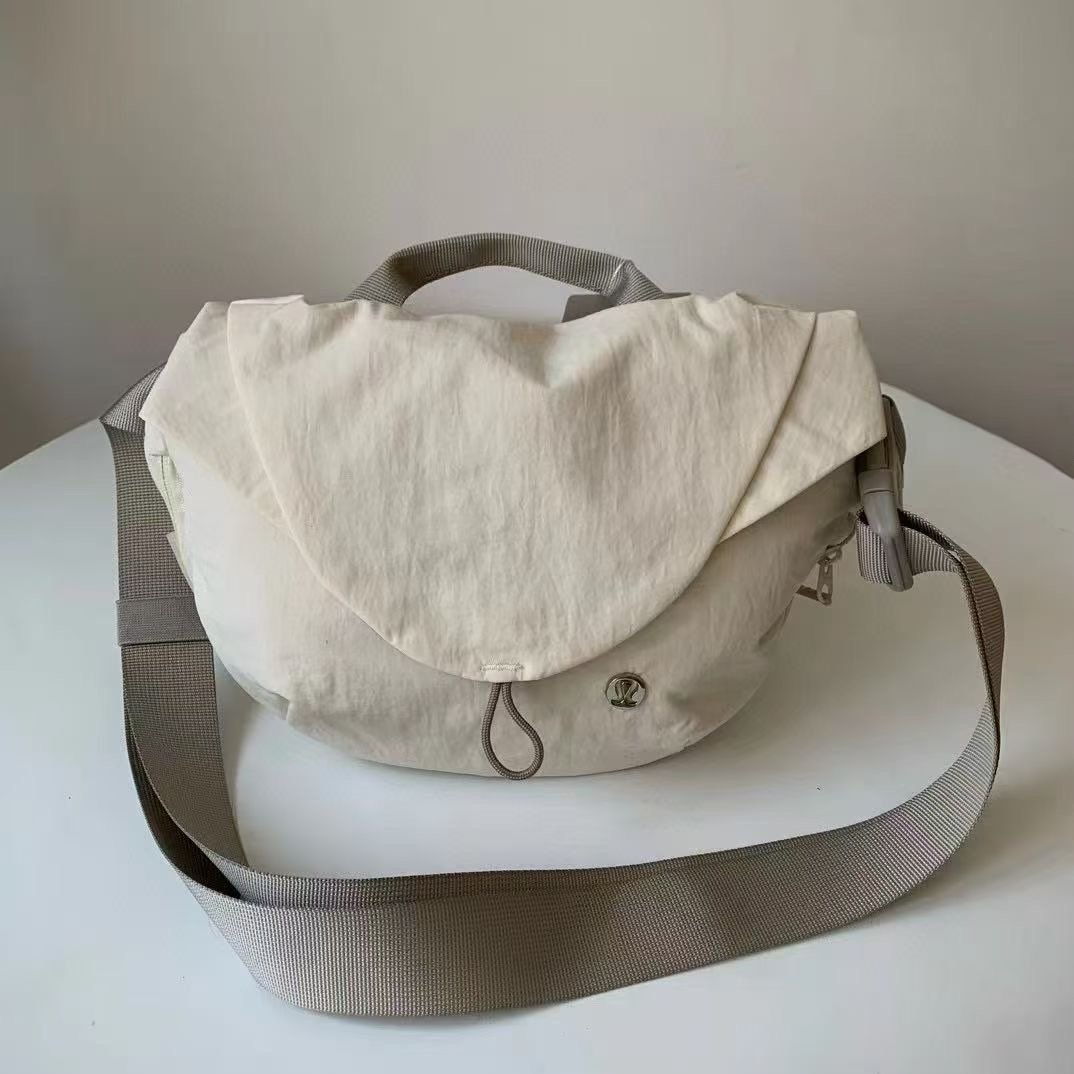 Lulu accessories Lululemon Curved Crossbody Bag