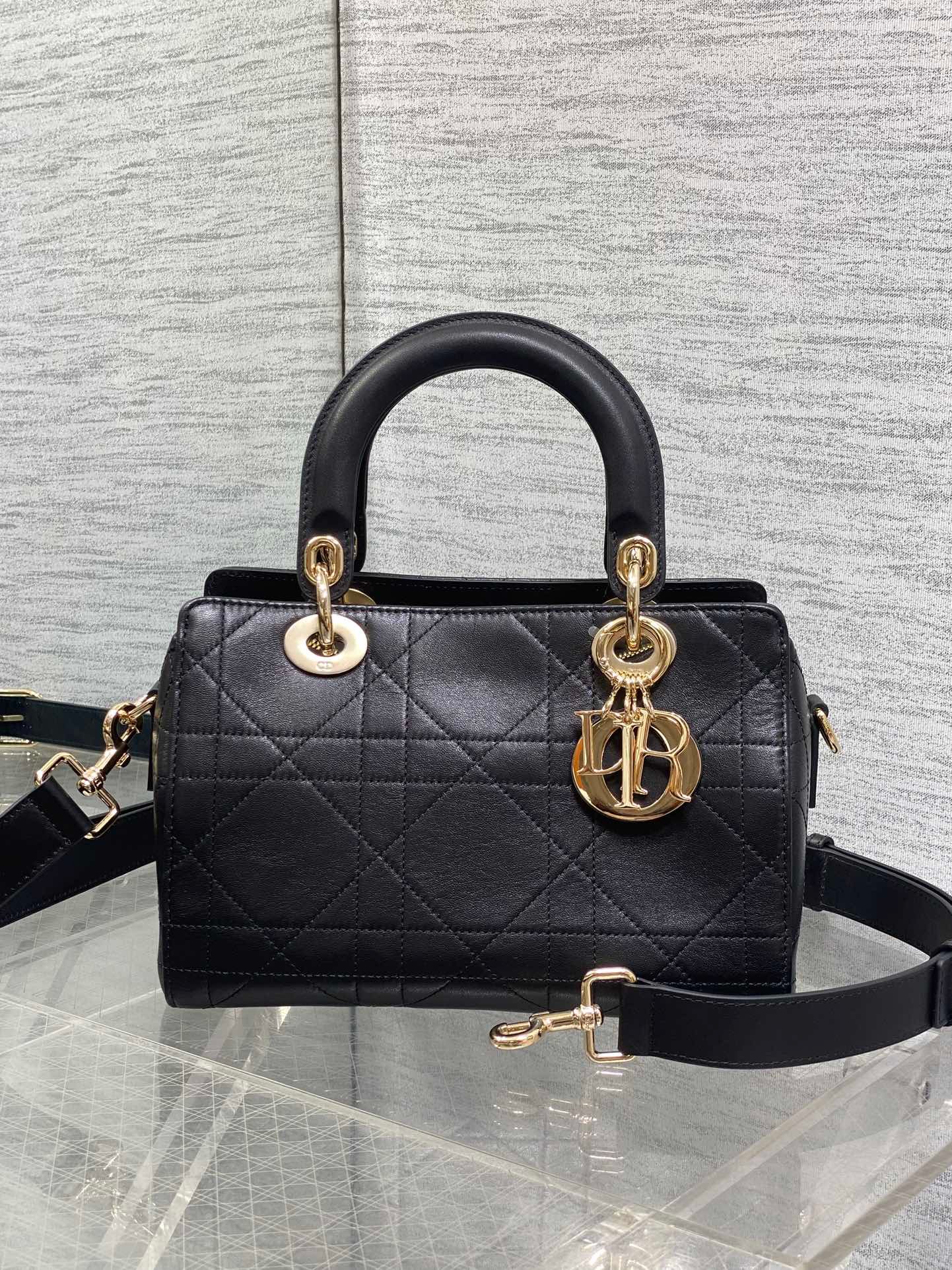Dior bag Top quality original order with complete packaging